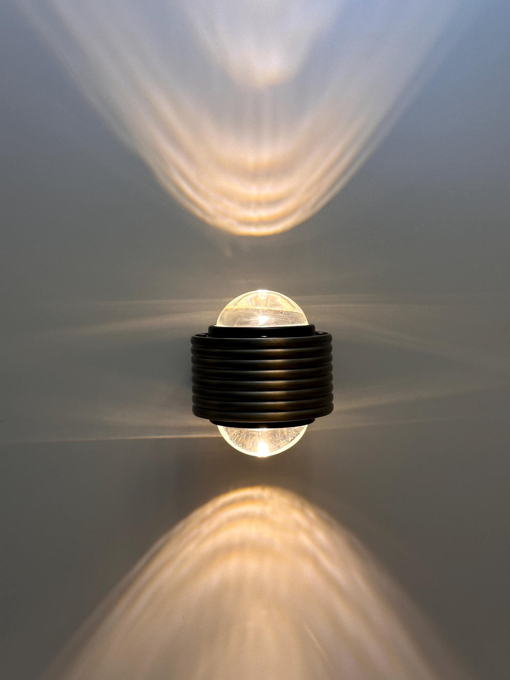 Newcombe Art Deco Brass Wall Sconce | Handcrafted by ÖZENDECO