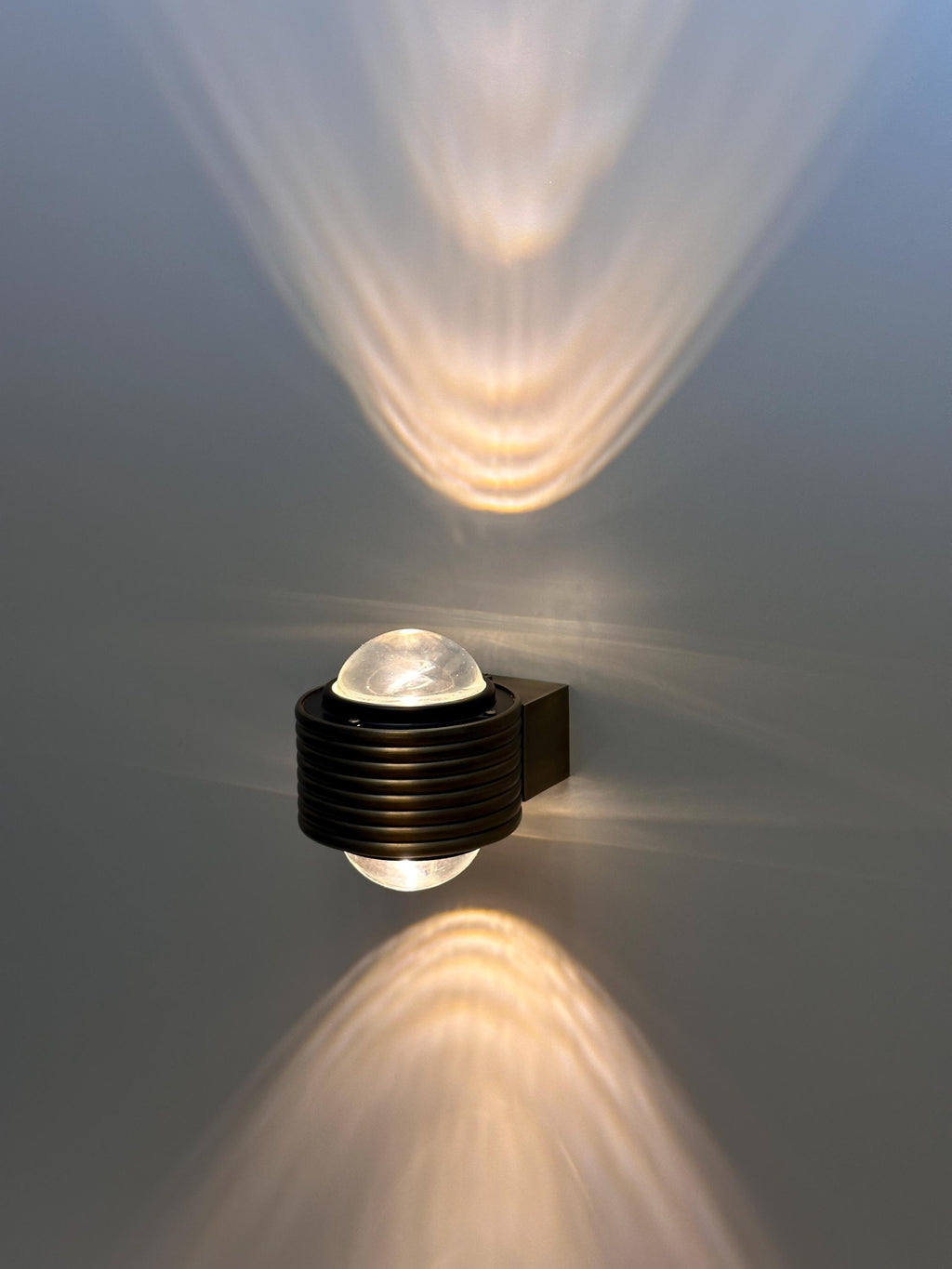 Newcombe Art Deco Brass Wall Sconce | Handcrafted by ÖZENDECO