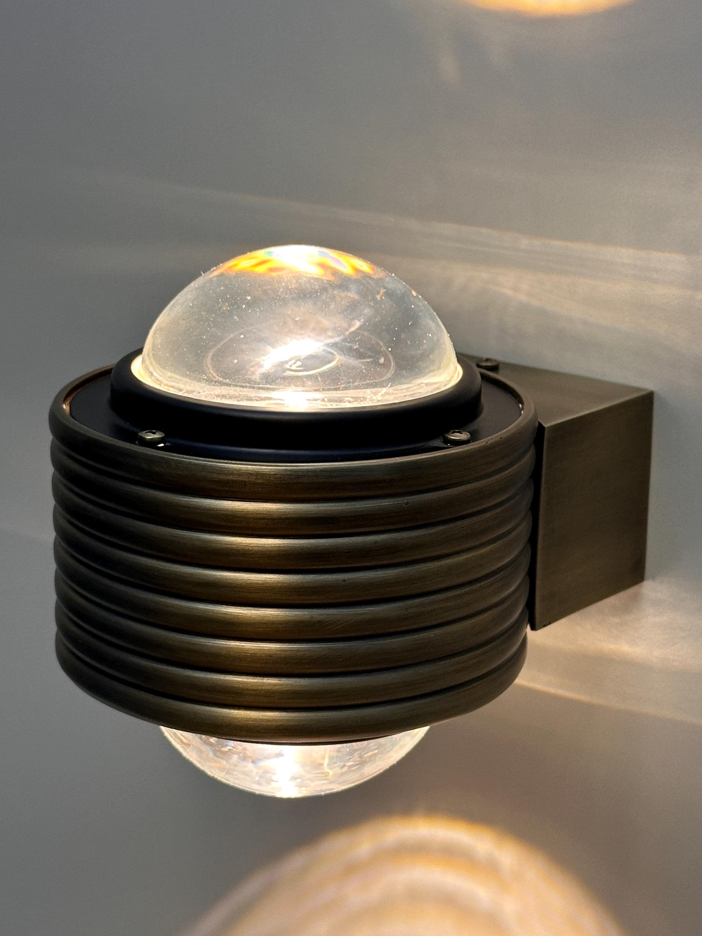 Newcombe Art Deco Brass Wall Sconce | Handcrafted by ÖZENDECO