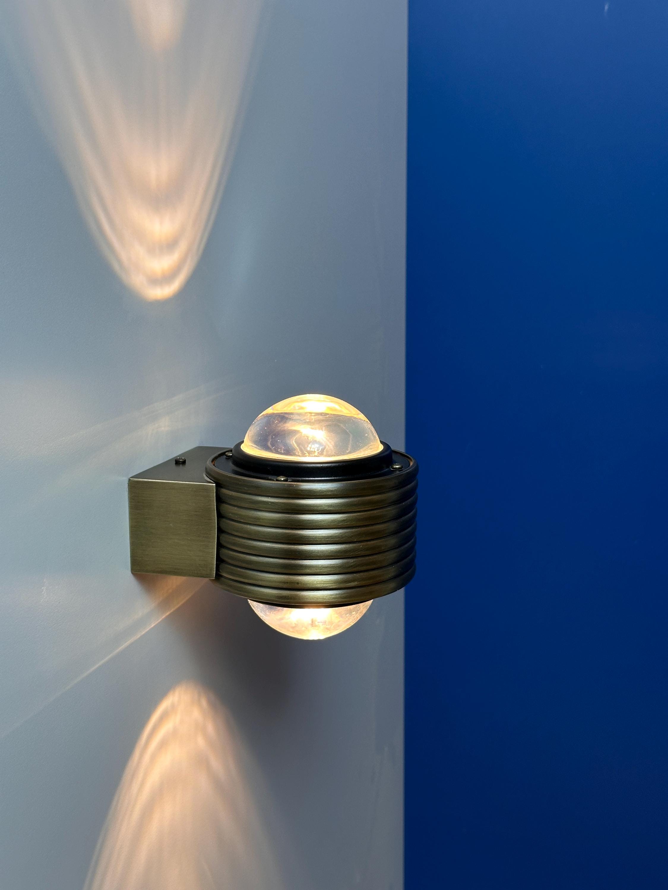 Newcombe Art Deco Brass Wall Sconce | Handcrafted by ÖZENDECO