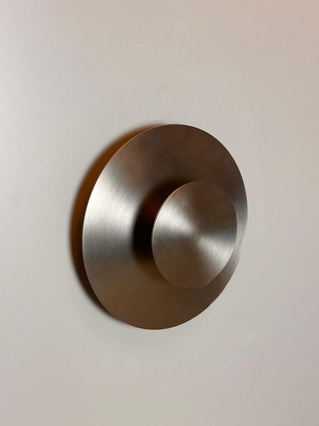 Kelvin Wall Sconce – Minimalist LED Interior Light