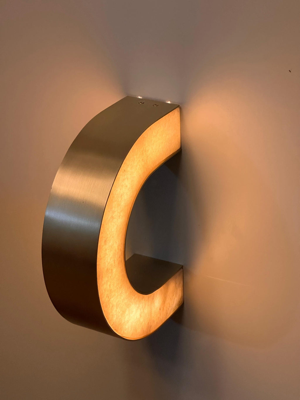 Lunaro Marble Wall Sconce – Modern Alabaster Style Wall Light – Sculptural Luxury Interior Lighting