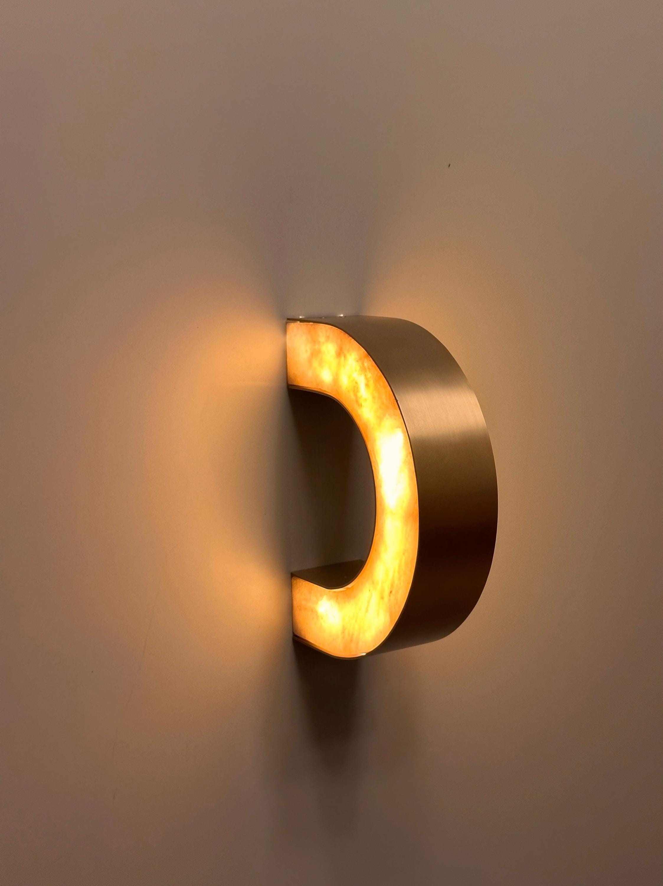 Lunaro Marble Wall Sconce – Modern Alabaster Style Wall Light – Sculptural Luxury Interior Lighting