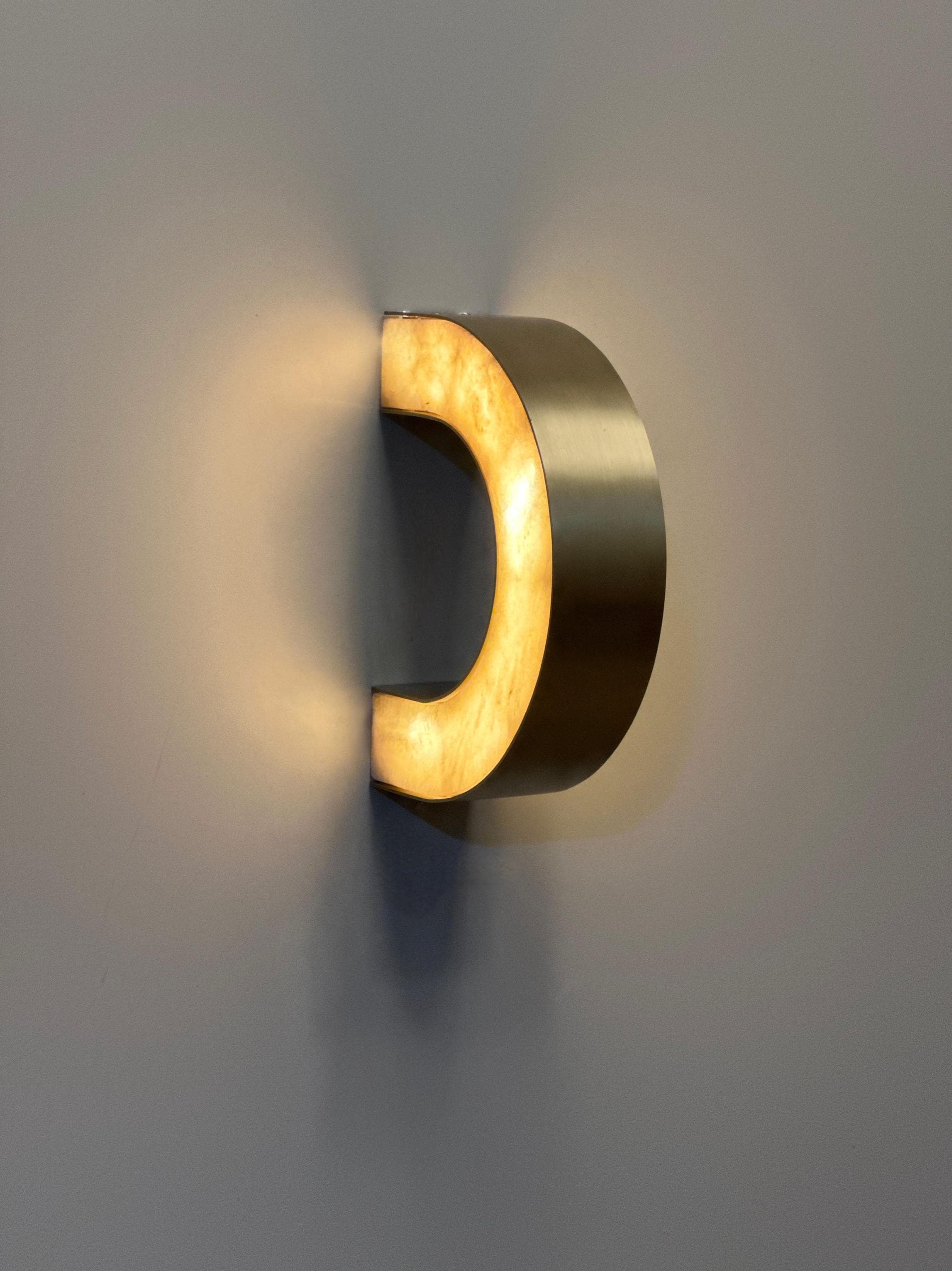 Lunaro Marble Wall Sconce – Modern Alabaster Style Wall Light – Sculptural Luxury Interior Lighting