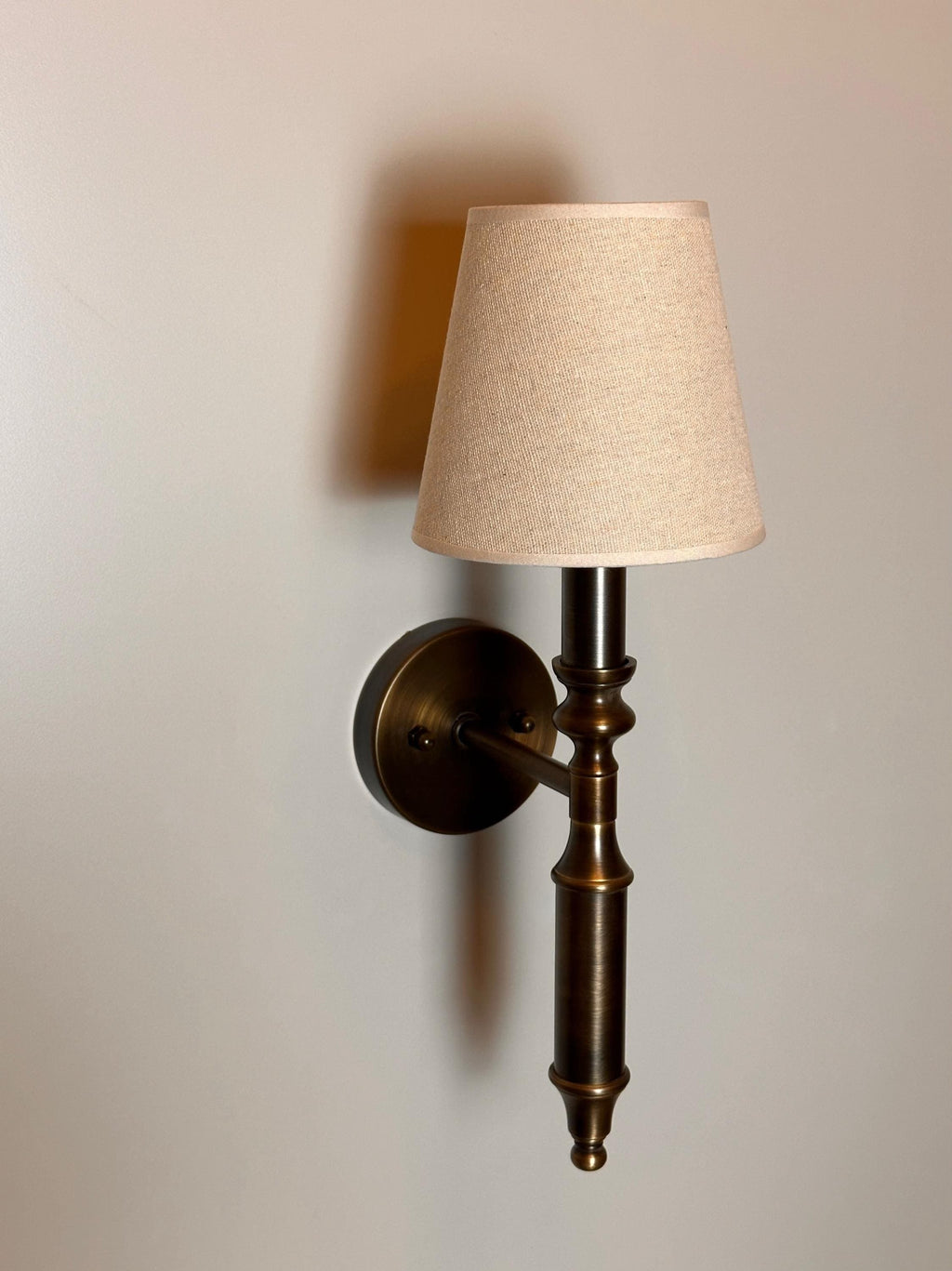 Avenida Wall Sconce – Antique Brass Iron Accent Fixture with Classic Shade