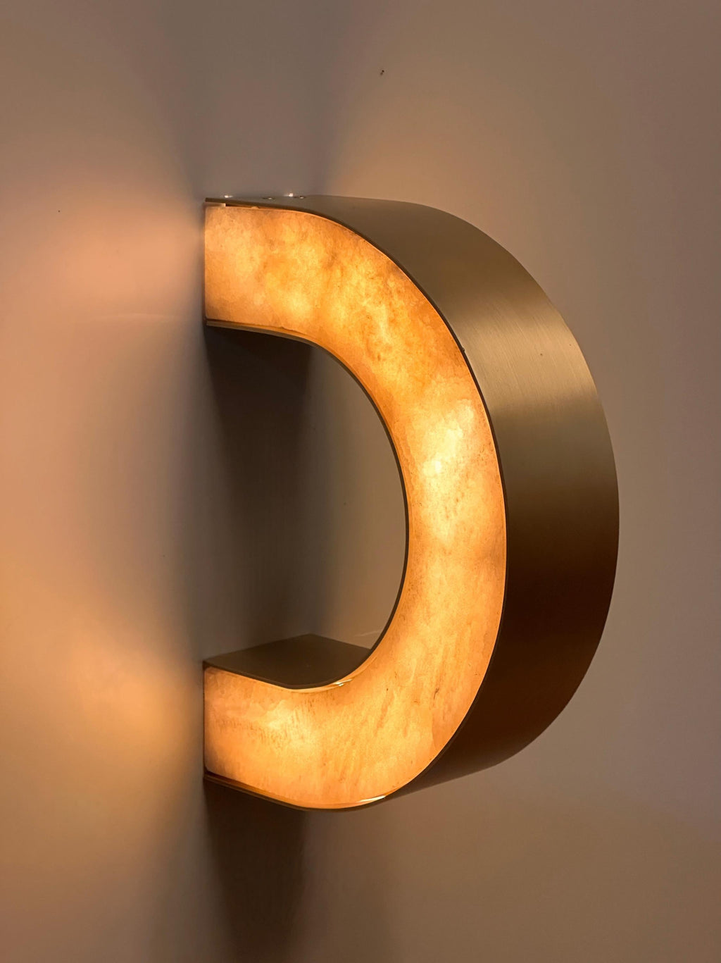 Lunaro Marble Wall Sconce – Modern Alabaster Style Wall Light – Sculptural Luxury Interior Lighting