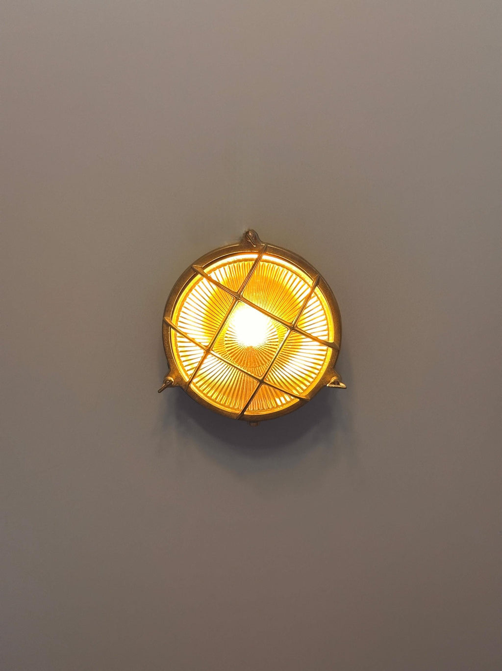 Ternopil Grande Nautical Brass Wall Sconce for Coastal Outdoor Spaces