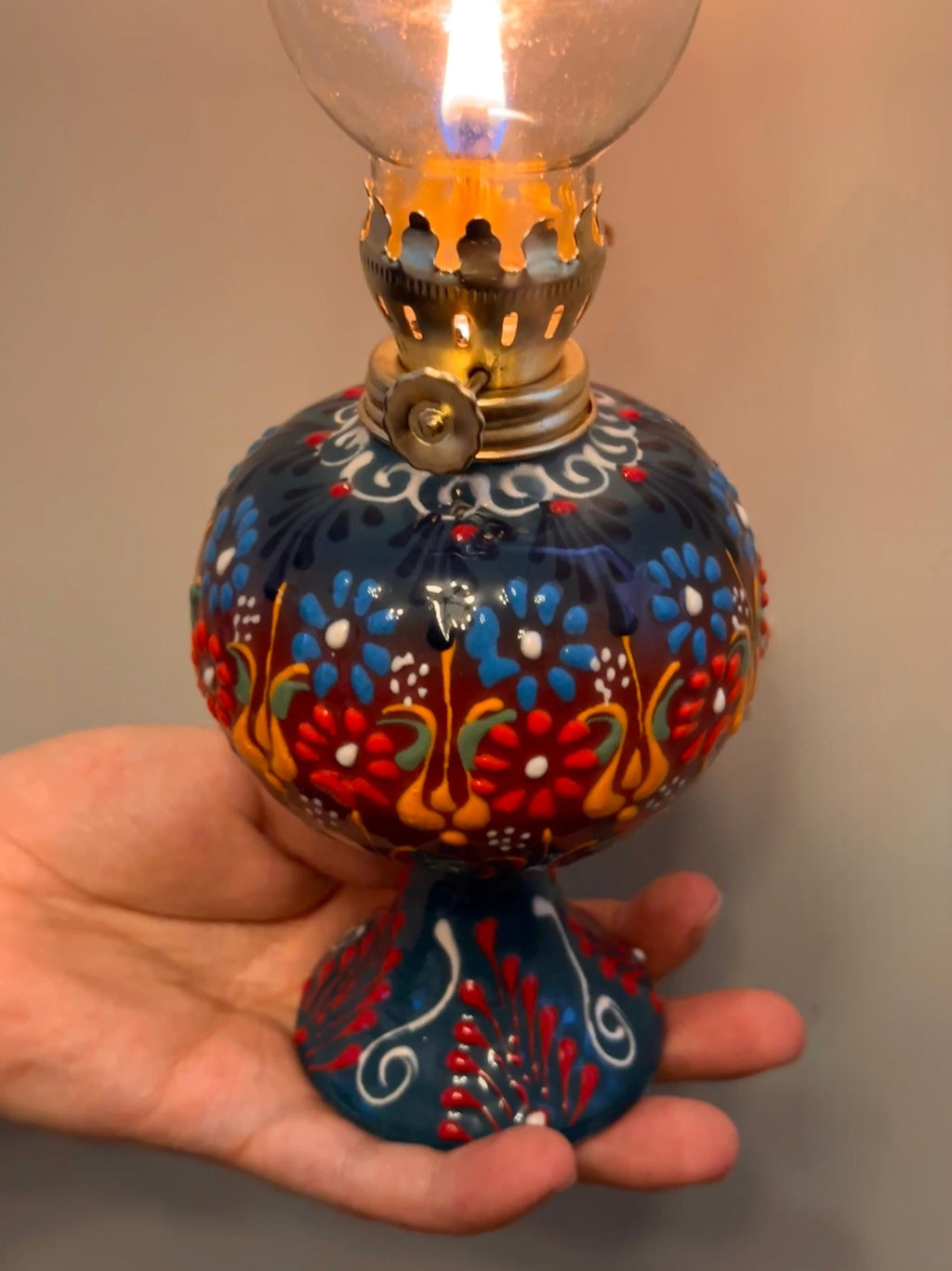 Davos Hand-Painted Ceramic Oil Lamp – Traditional Non-Electric Heritage Lighting