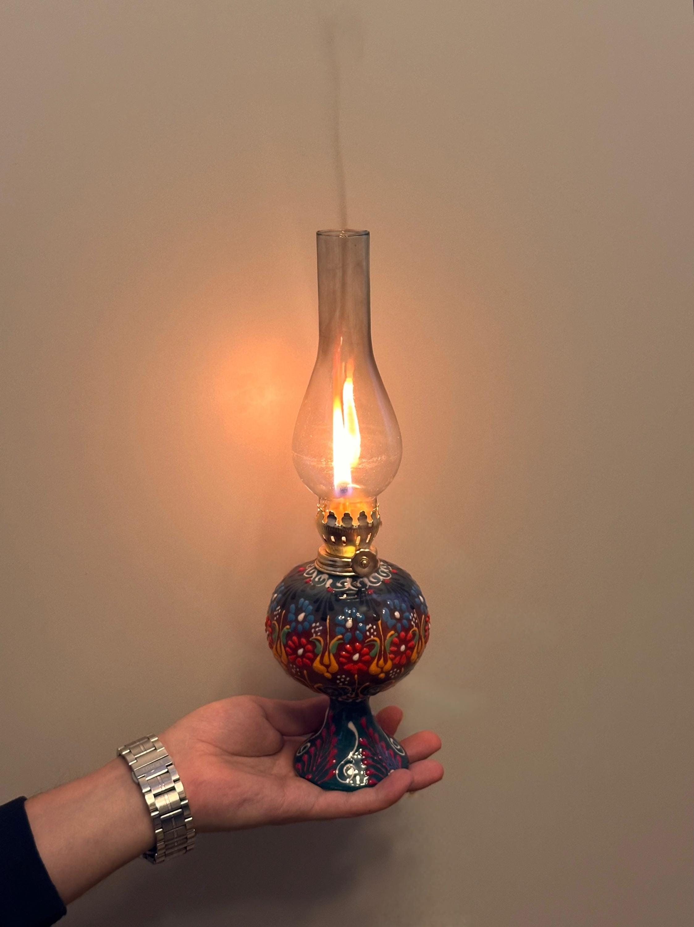 Davos Hand-Painted Ceramic Oil Lamp – Traditional Non-Electric Heritage Lighting