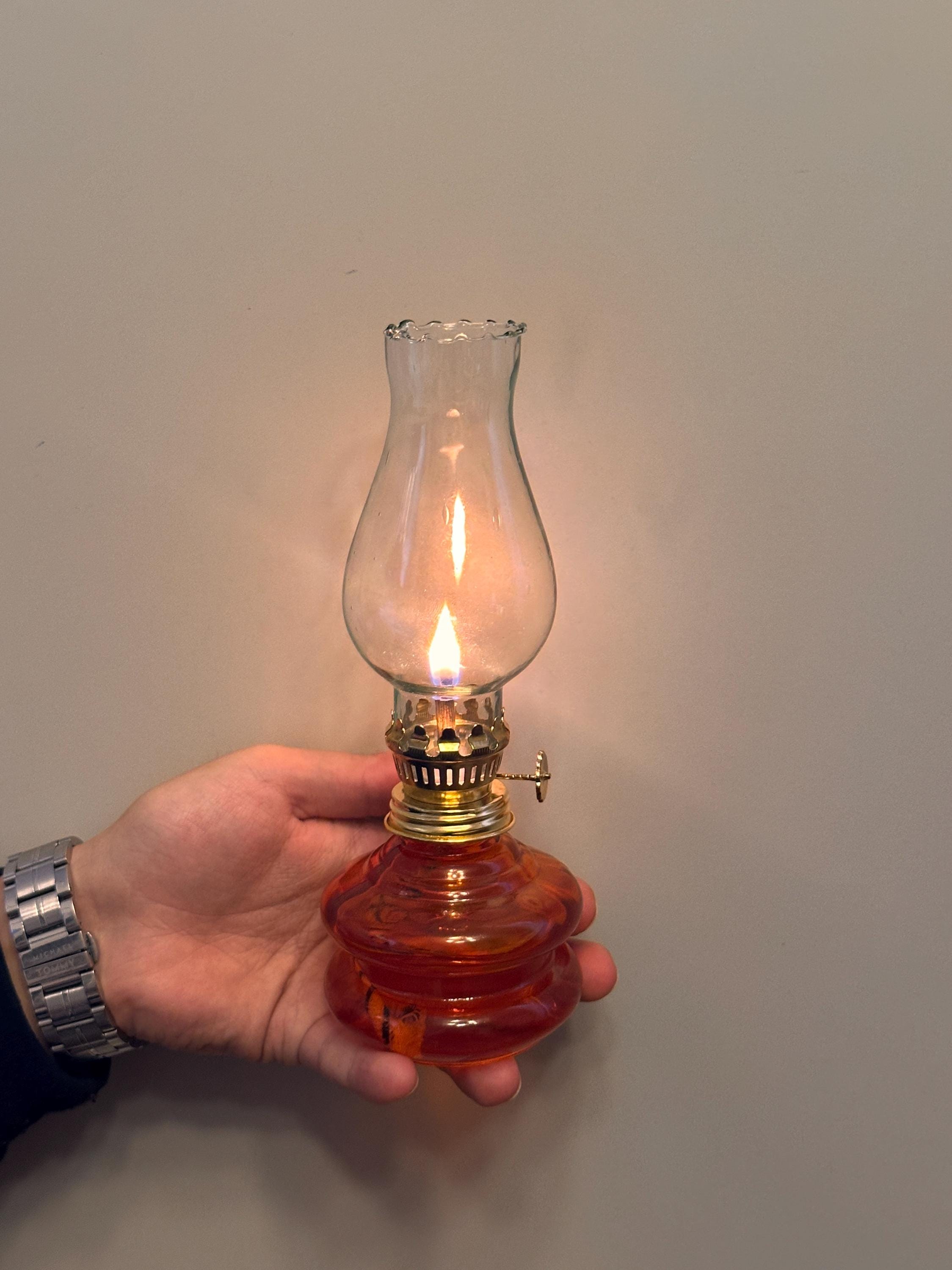 Brownel Hand Blown Glass Oil Lamp – Traditional Non-Electric Heritage Table Lantern