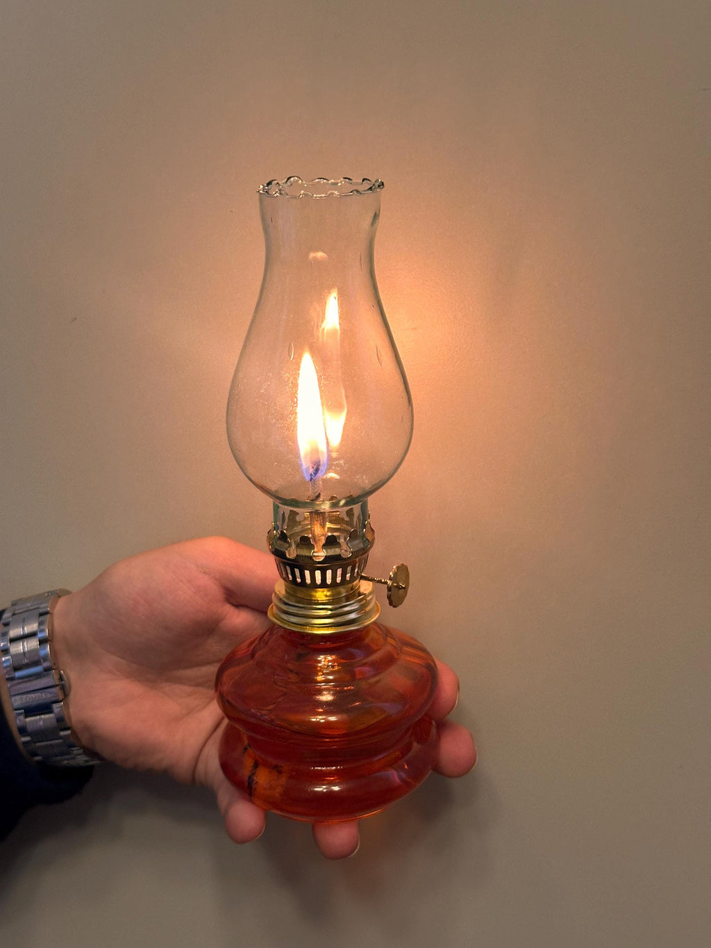 Brownel Hand Blown Glass Oil Lamp – Traditional Non-Electric Heritage Table Lantern